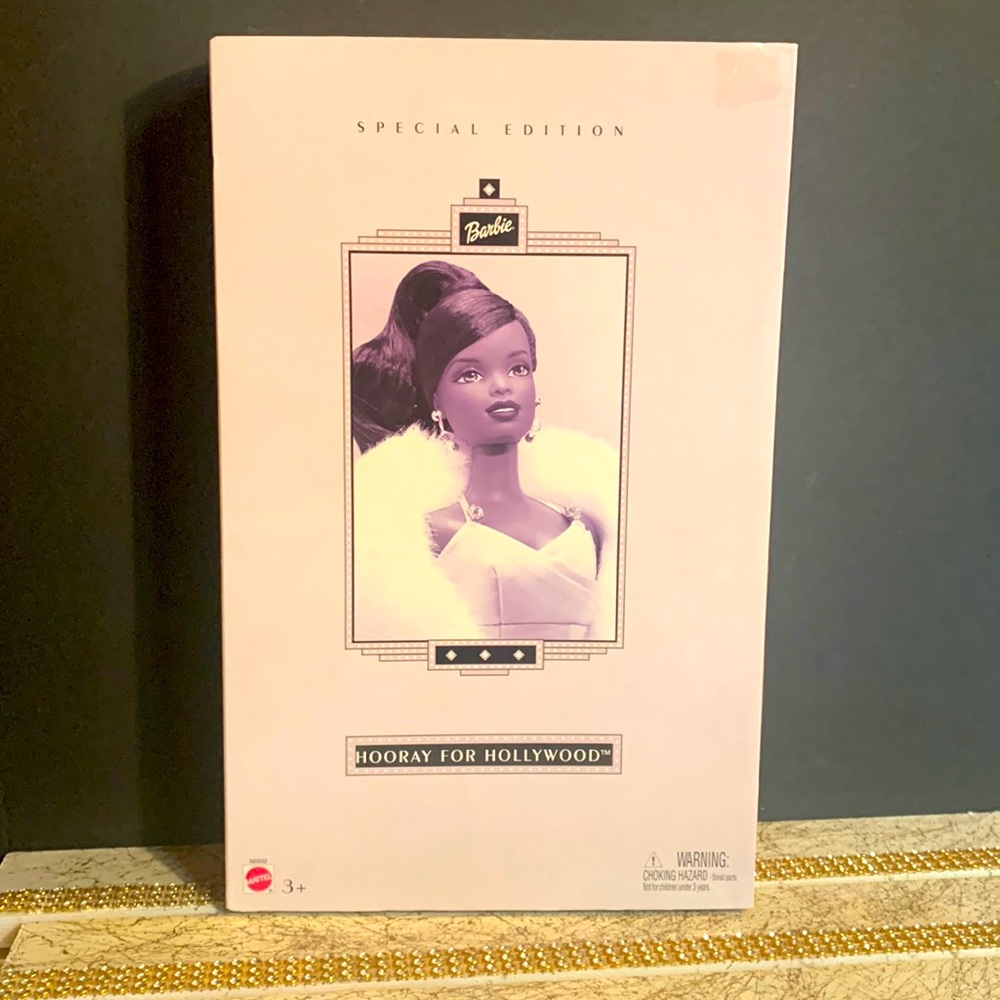 2002 Hooray for Hollywood Barbie NRFB-African American